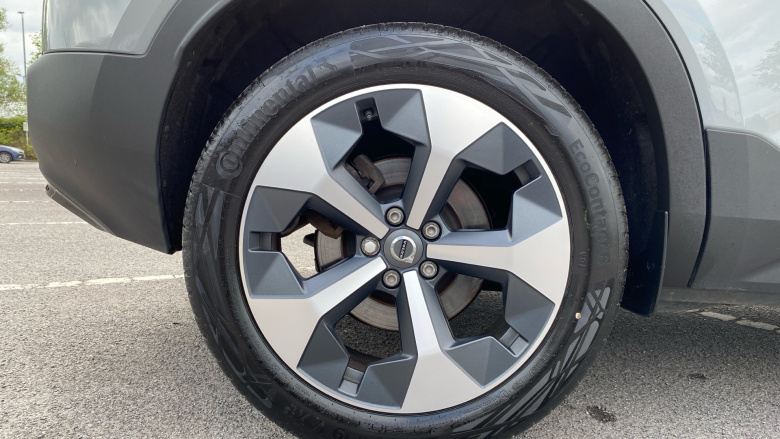 Volvo XC40 2.0 B3P Plus Dark 5dr Auto Petrol Estate